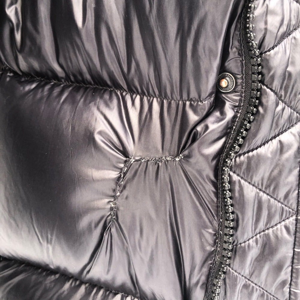 TNA SUPER PUFF Aritzia MID (medium) Black Puffer Coat - Picture 4 of 10